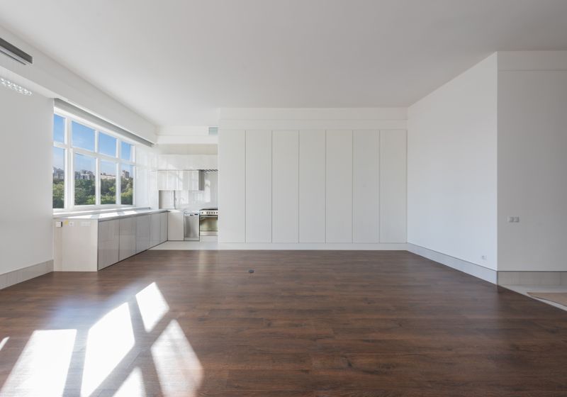 Move-In / Move-Out — Empty-home deep clean to hand over (or take over) spotless.